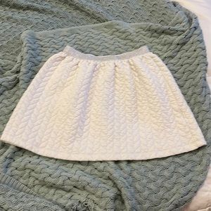 Hanna Andersson quilted white skirt, size 120. 6-7 years
